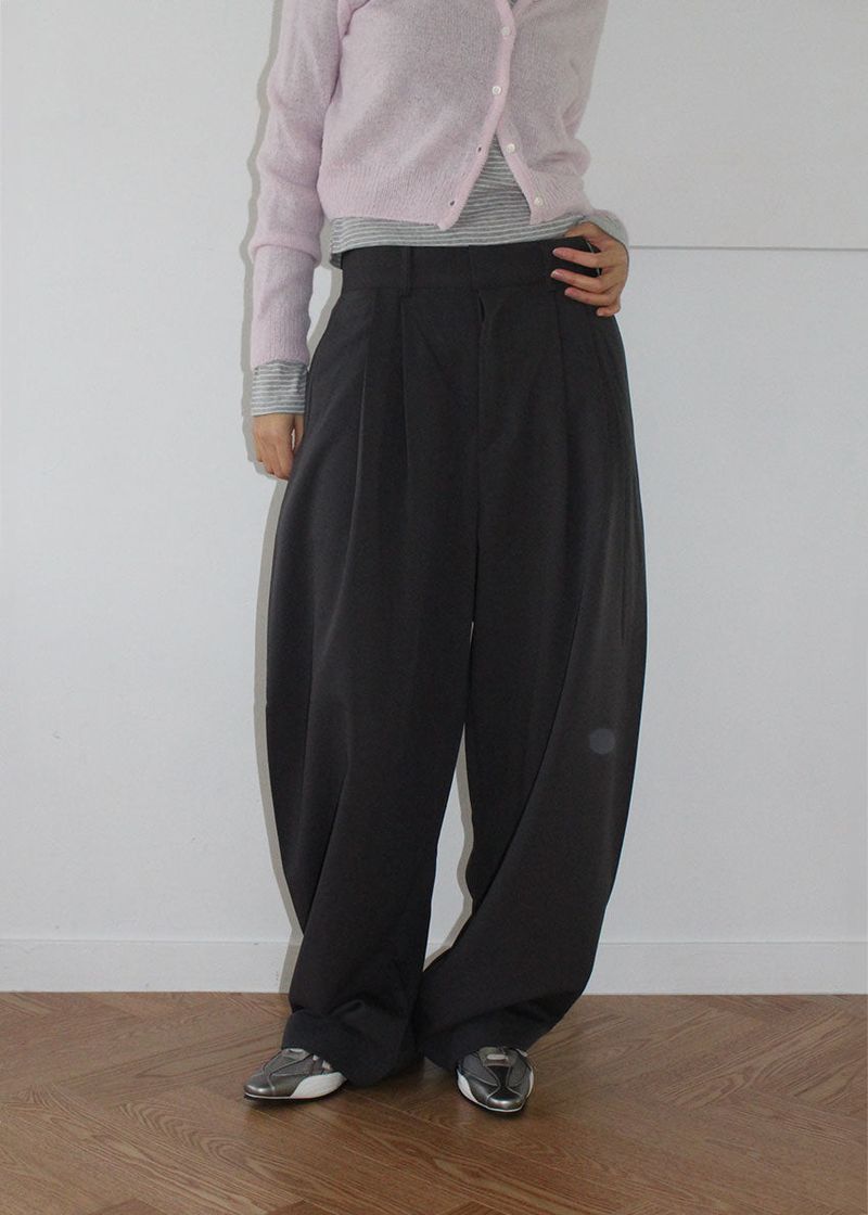 TUCK BALLOON SLACKS