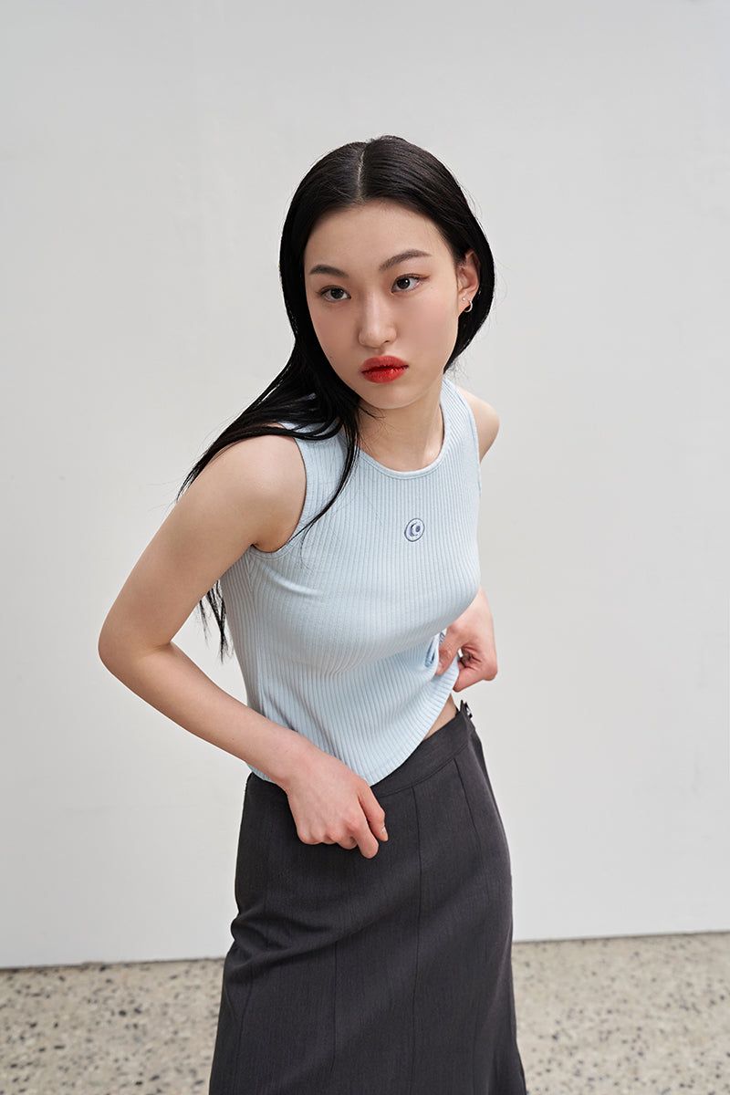 aAke LOGO SLEEVELESS