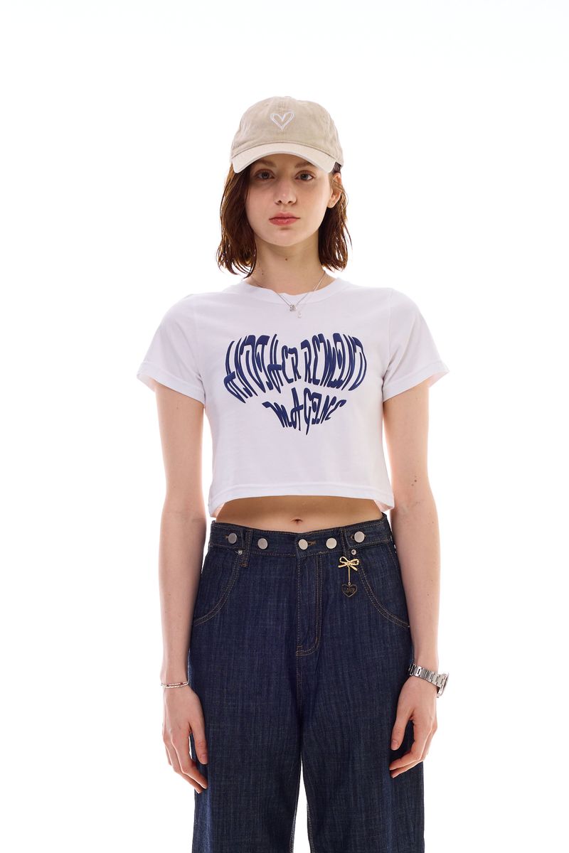 ARIKIM（アリキム）の「HEART SLOGAN CROP T-SHIRT / BLUE（Tops）」