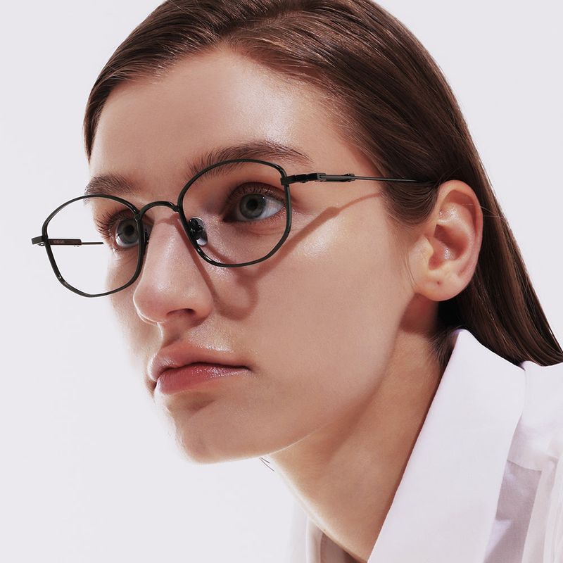 Knouun polygon titanium glasses CODE. 102. E Khaki
