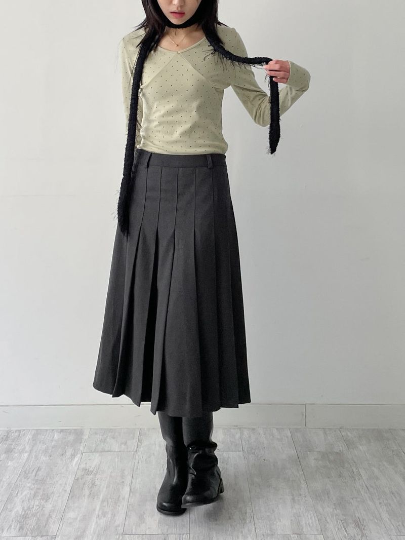 Dot Shirring V-Neck T-Shirt