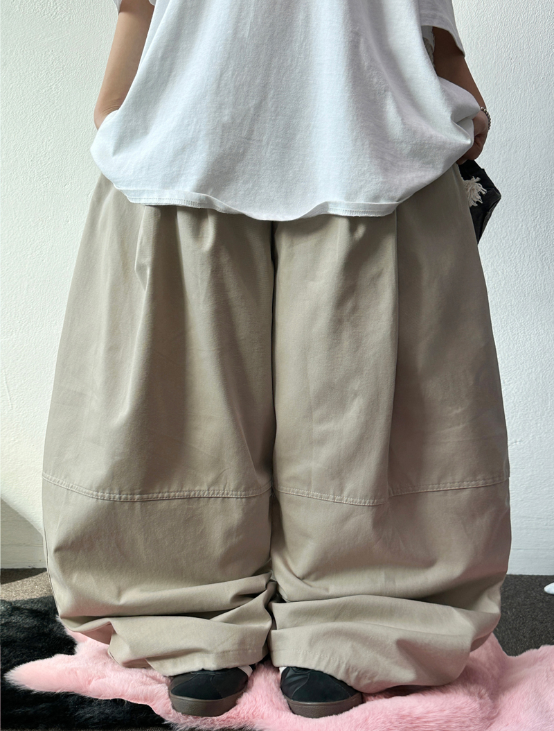 CCORTTI(コルッティ)の「COTTON KEYRING BELTED WIDE BALLOON OVER BALLOON LONG P ANTS 🤍🐣💚🖤 - 4 COLORS(Pants)」