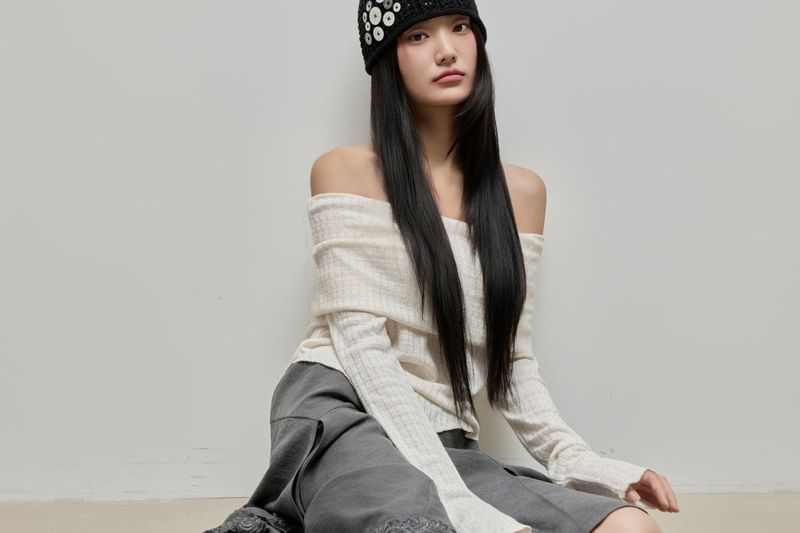 Cowl-neck Open Shoulder Tee_Ivory