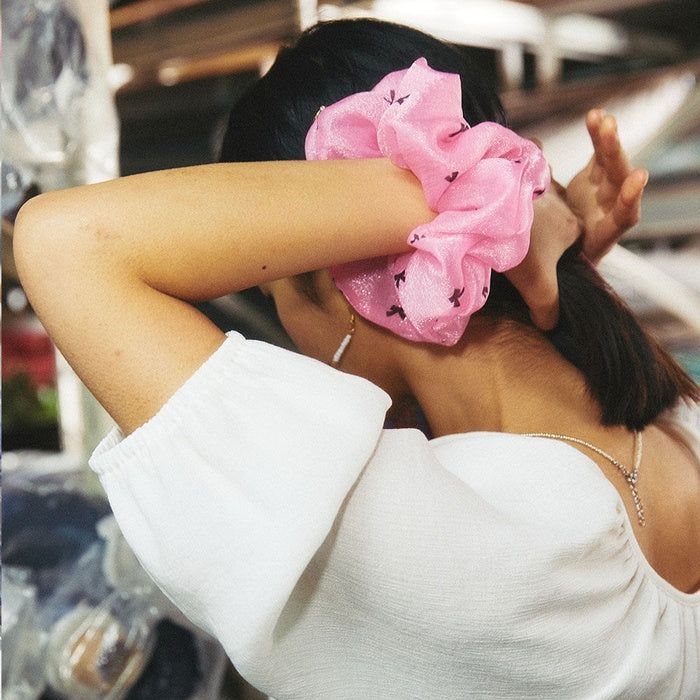 Metal charm designer scrunchie / Pink