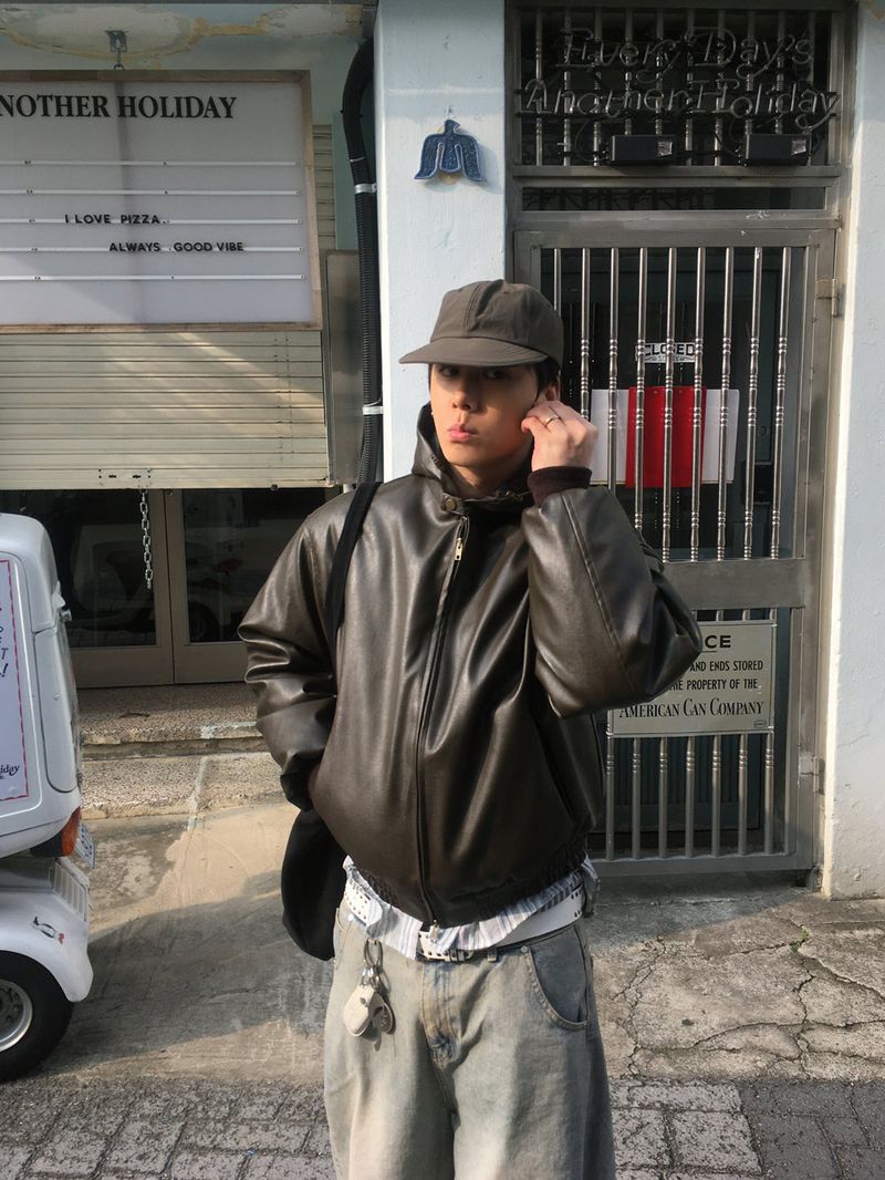 No.1490 R leather crop hood JK