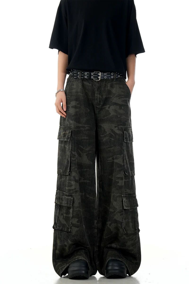 CZ Basicsの「Camo Cargo Pants（Pants）」