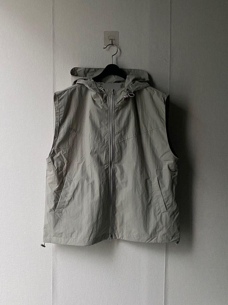 Cap Hooded Nylon Vest 4C