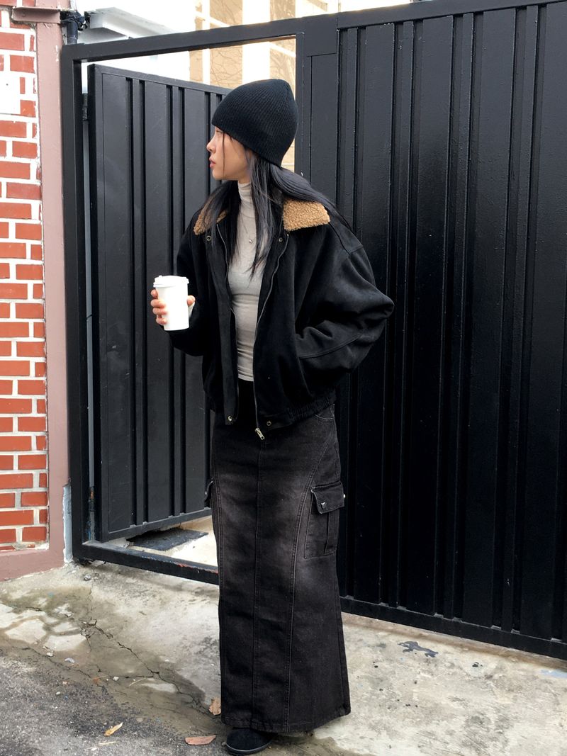Leaner pocket cargo cut denim long skirt