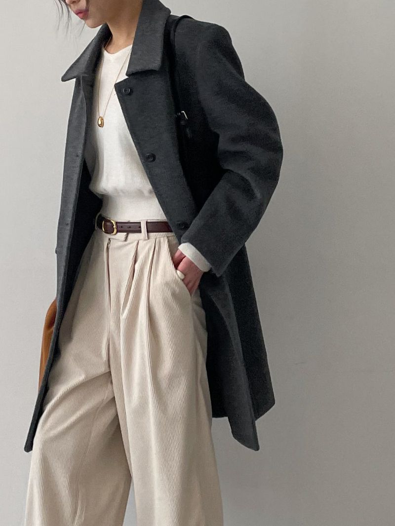 Corduroy two-pin tuck wide slacks