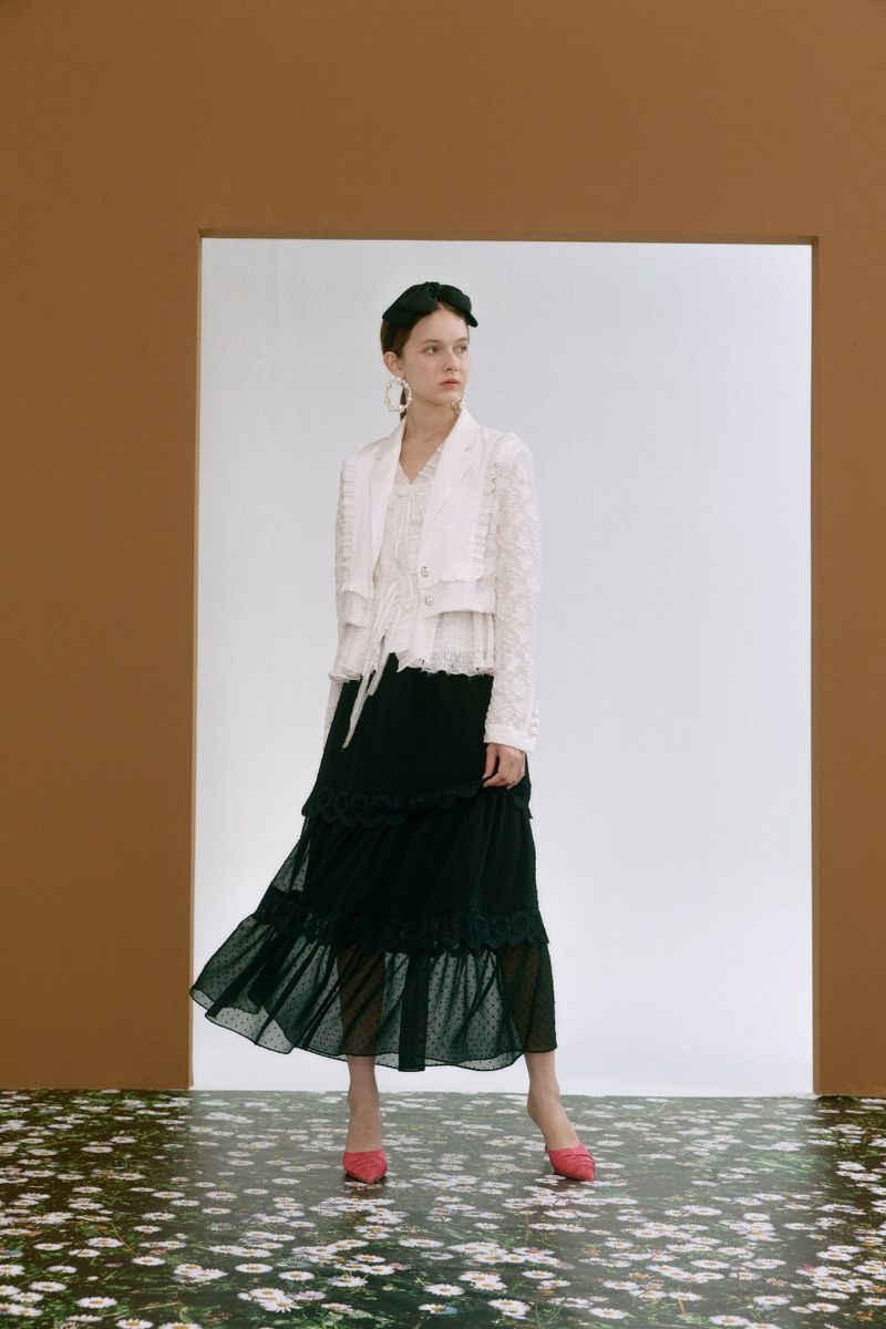 Low collar jacket