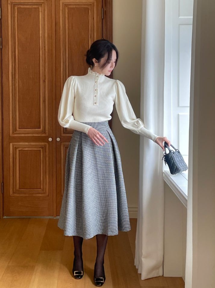 Levin Puff Pearl Button Frill Lace Turtleneck Knit