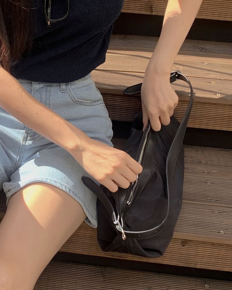 MAYBINS(メイビンス)の「Kahis Shoulder Bag(Bags)」