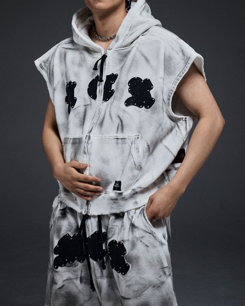 M.C.R. code stud zip-up vest HD IV