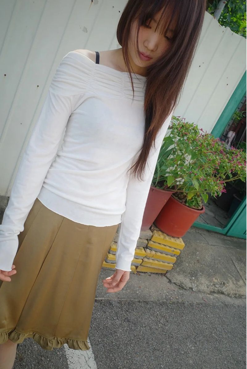 off shirring T (3c)