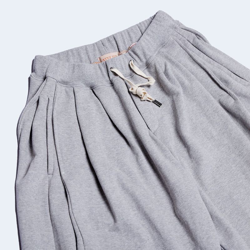 DAMP WIDE FIT TWO-TUCK PLEAT SWEAT PANTS