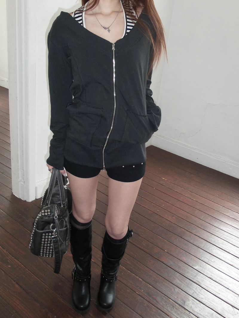 V neck hood zipup