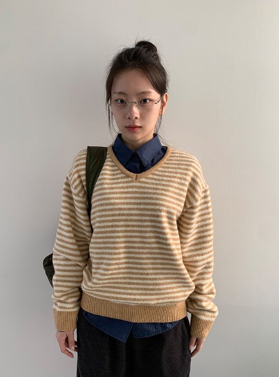 BAON（バオン）の「Ttet Stripe Wool V-Neck Knit（Tops）」
