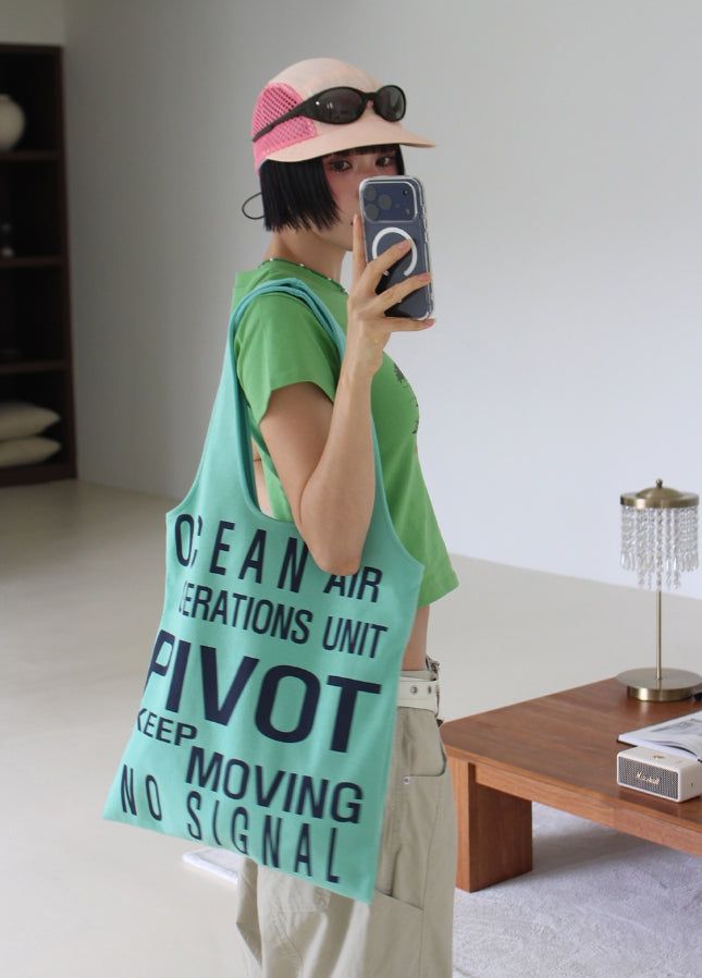 MIDSUMMER GRAPHIC TEE
