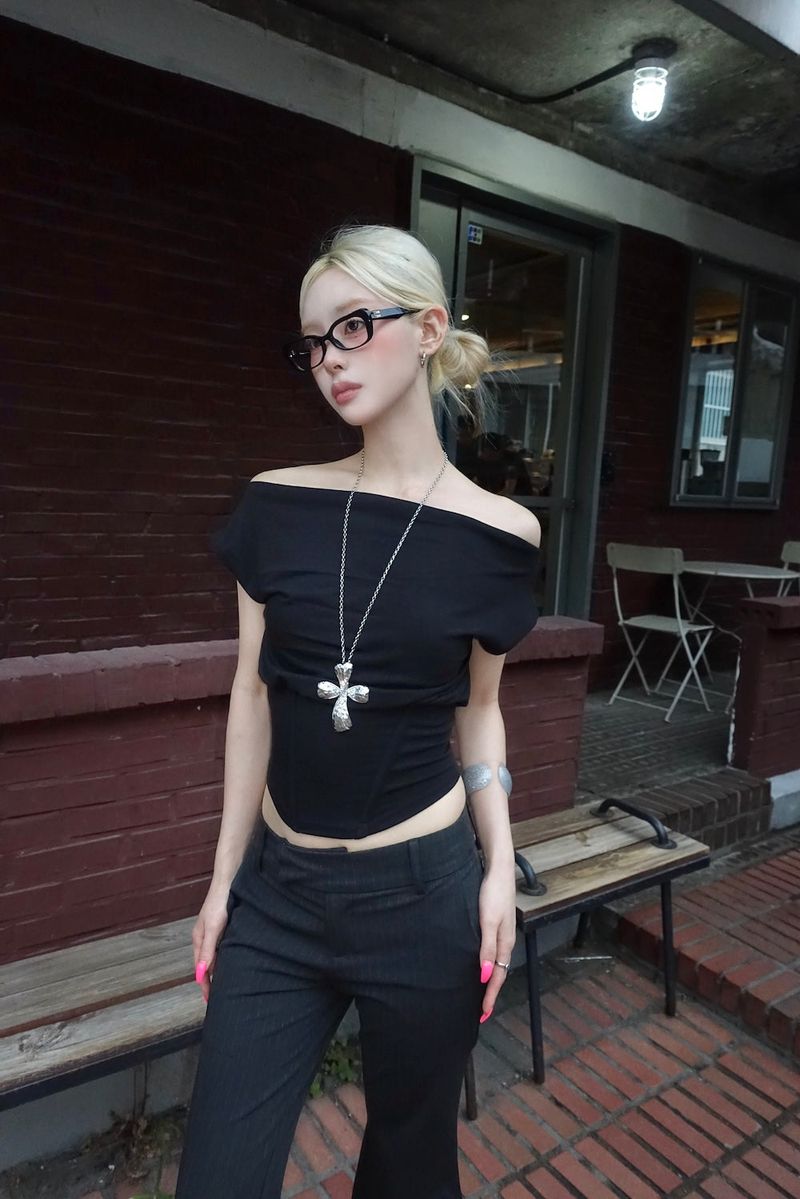 Low Pinstripe Capri Slacks
