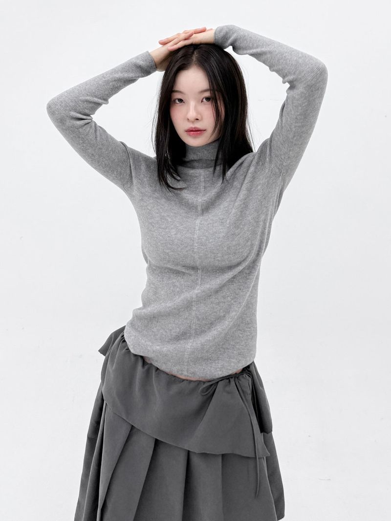 WOOL TURTLENECK KNIT