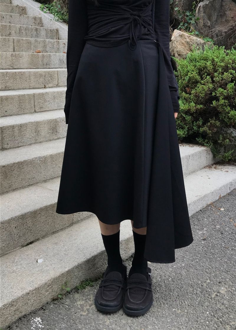 WOOHWA(ウファ)の「 BUCKLE LAYER SKIRT(Skirts)」