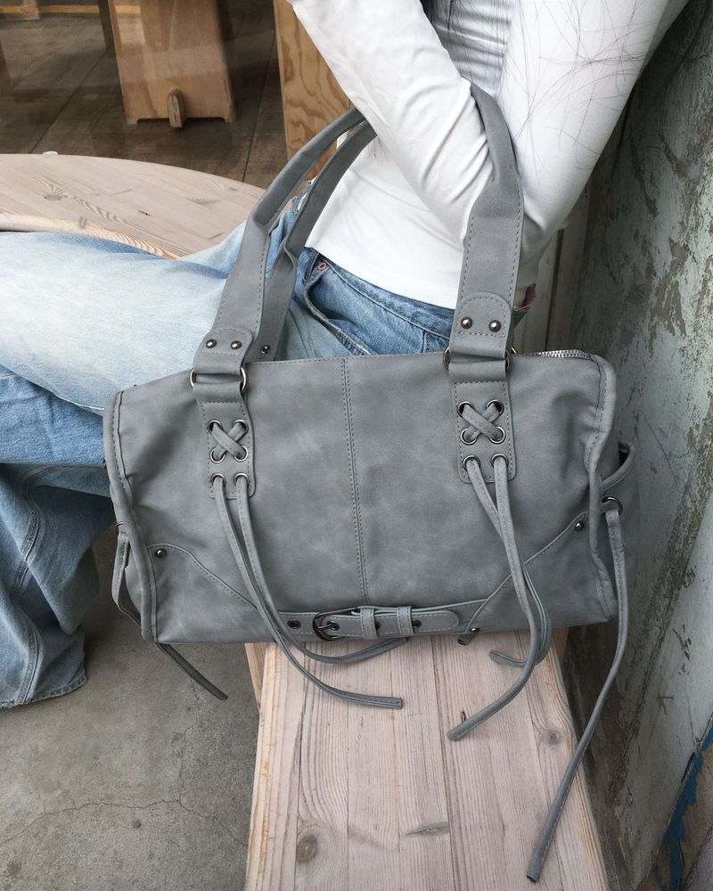 Belt stud bag