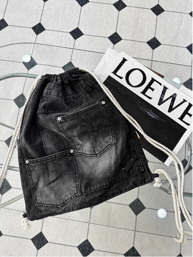 Lip Denim Pants Bag