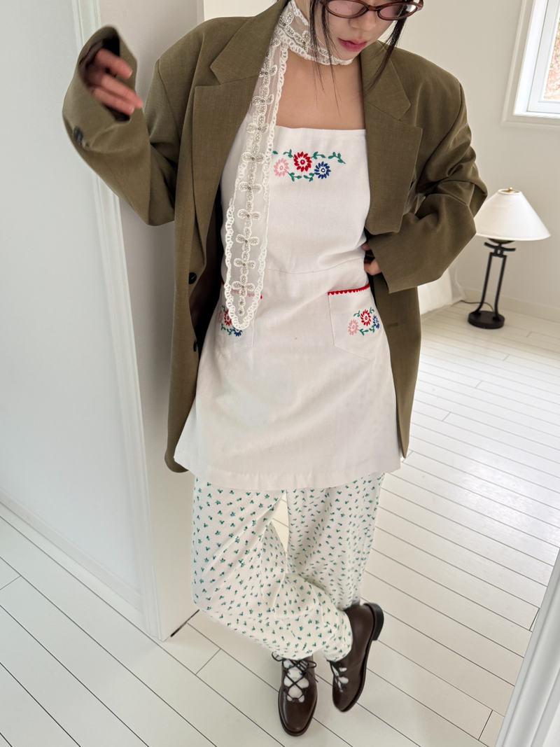 needlepoint apron dress 