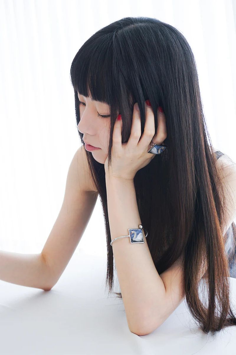 SWAN BRACELET