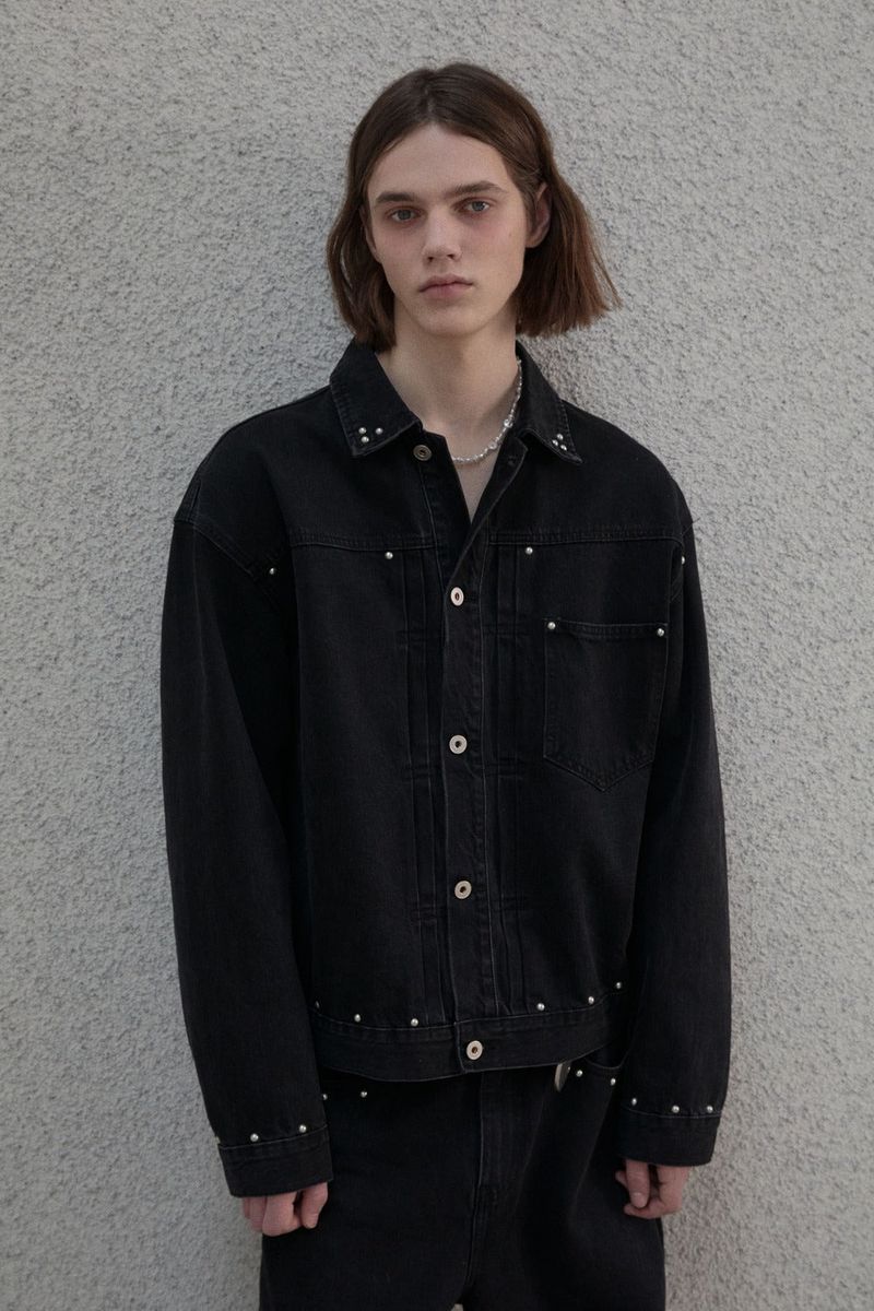 GUBIN（グビン）の「スタッズ付きセルビッジウォッシュデニム - Jacket（ジャケット/アウター）」