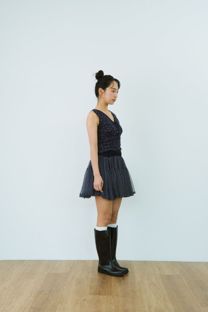 FLOWER EYELET LACE UP TOP