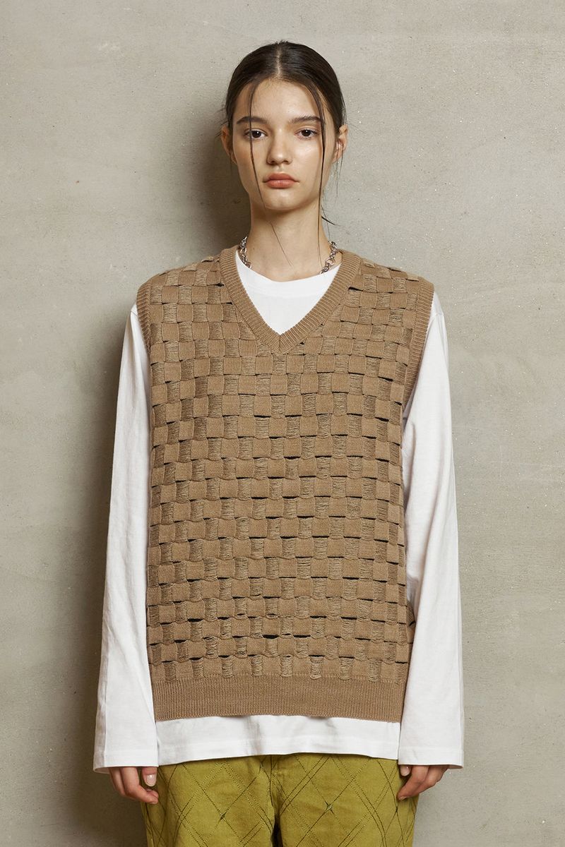 UNALLOYED（アナロイド）の「ROPE CHECKER KNIT VEST（Tops）」