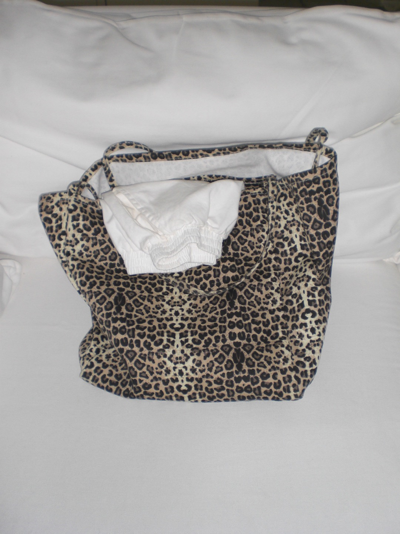 Leopard shoulder bag