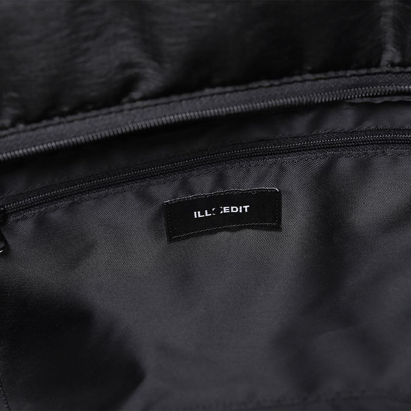 MATTE QUILTED TOTE BAG