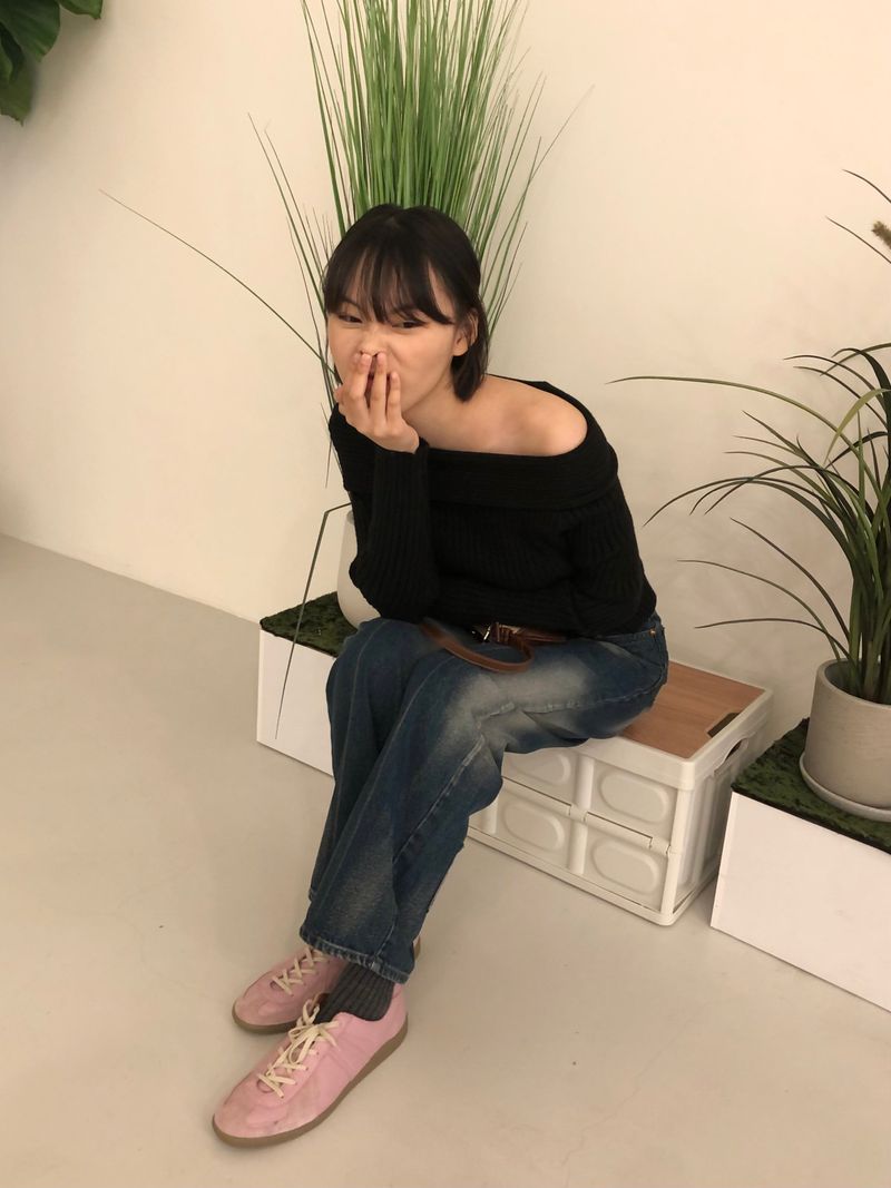 Drape feminine shoulder golgi knit