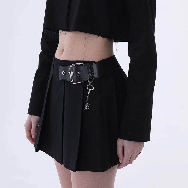 0 2 buckle key pleated skirt - BLACK