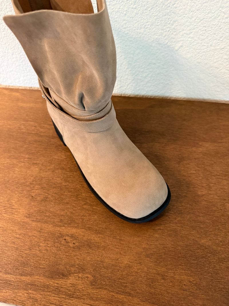folder ankle boots