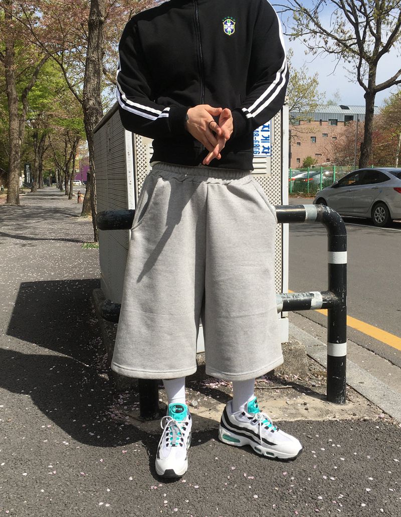 HOLY IN CODE（ホーリーインコード）の「No.1714 back curve bermuda SHORTS (5color)（Pants）」