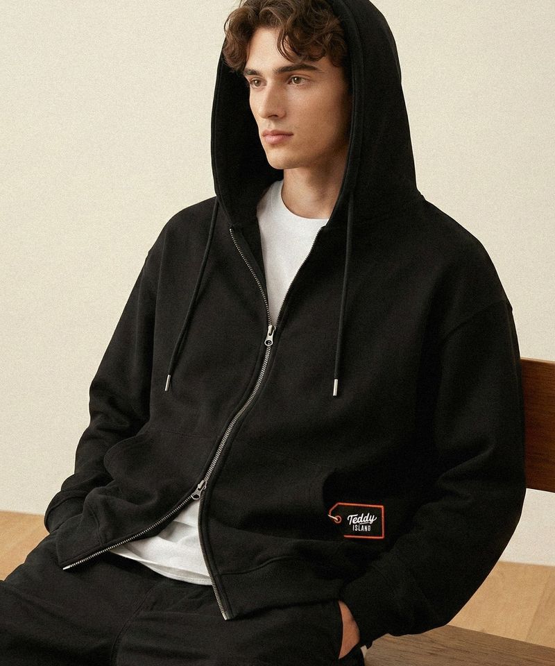 Pocket tag zip-up hoodie [BLACK]