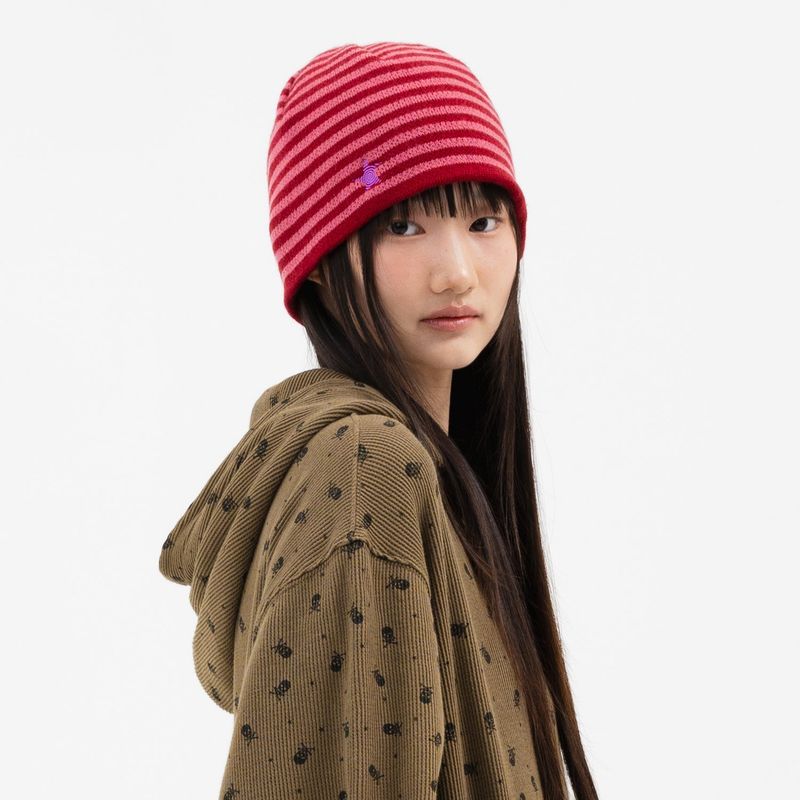 WEBHOUSE（ウェブハウス）の「ツイスター スター ショートビーニー -レッド（帽子）」