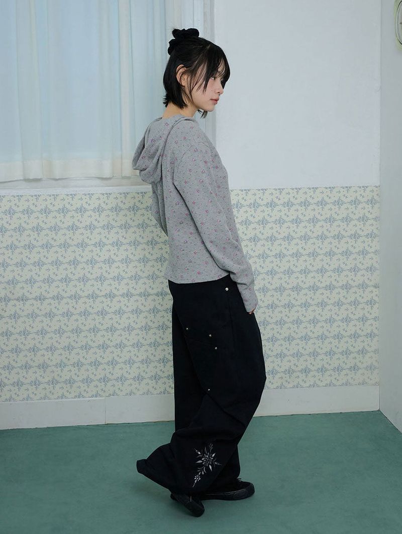 LOW-RISE FLOWER EMBROIDERY PANTS