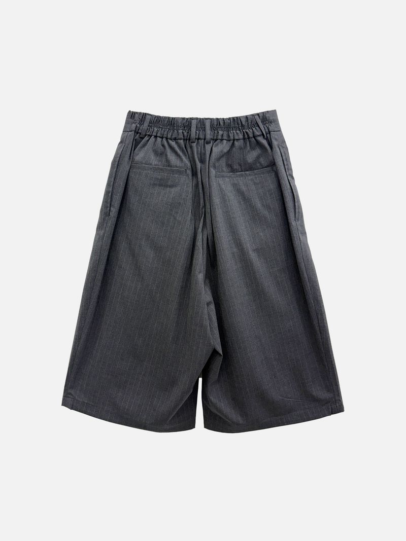  Delta Stripe Bermuda Slacks 2C