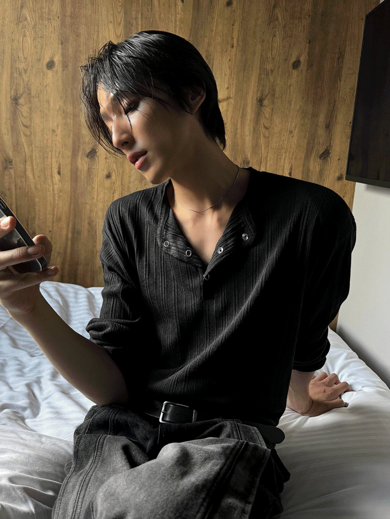 COSYHARU(コシハル)の「Fabien corduroy henly-neck (Tops)」