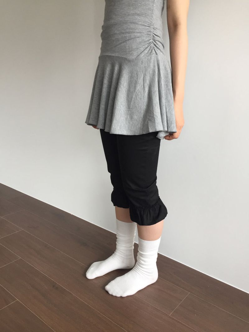 Frilled hem capri pants (1color)
