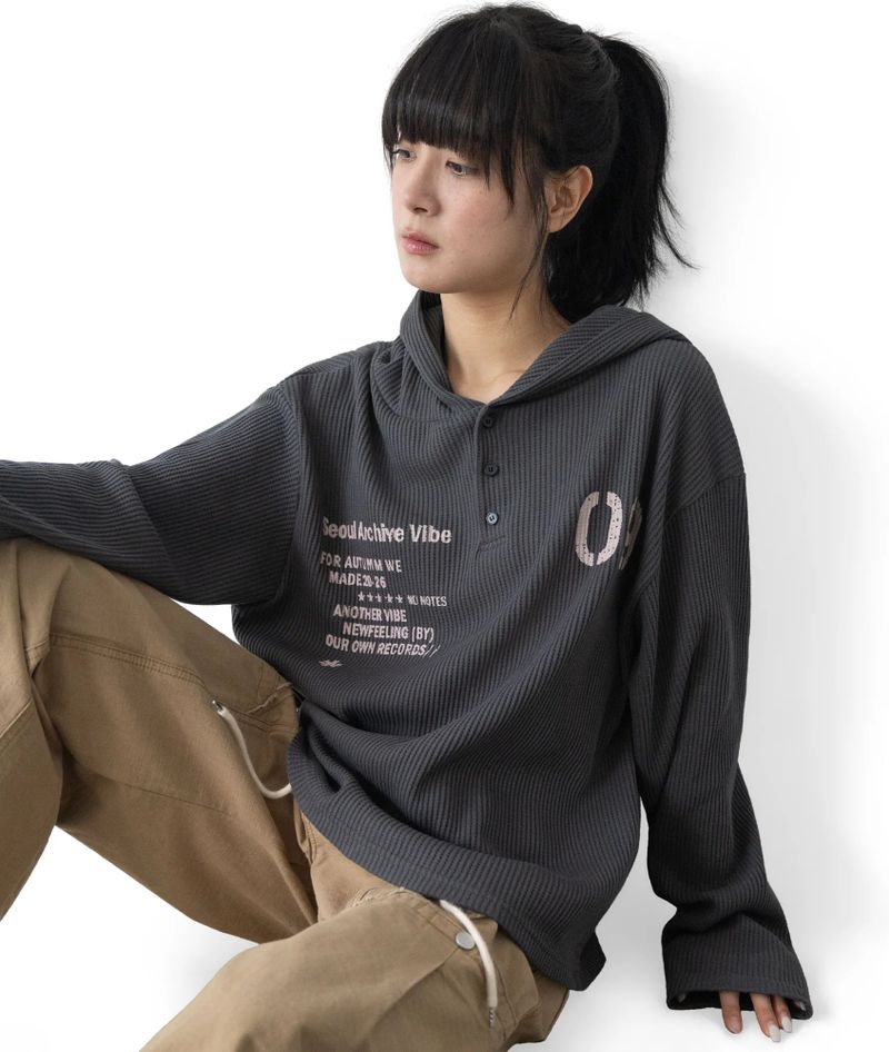 un:tyl（オンタイル）の「(unisex) ノッツ ヘンリーネック フーディー（トップス）」