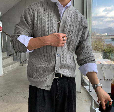 all-day round neck knit cardigan