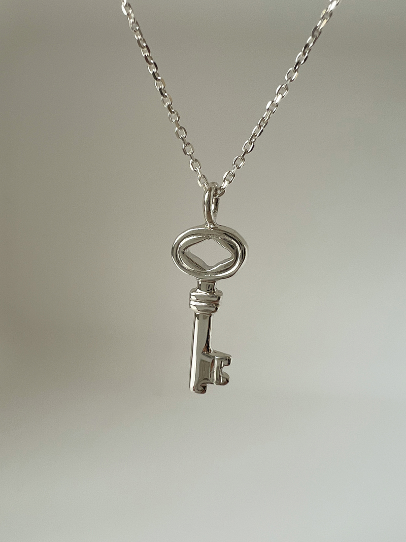 Key of heart necklace (silver)