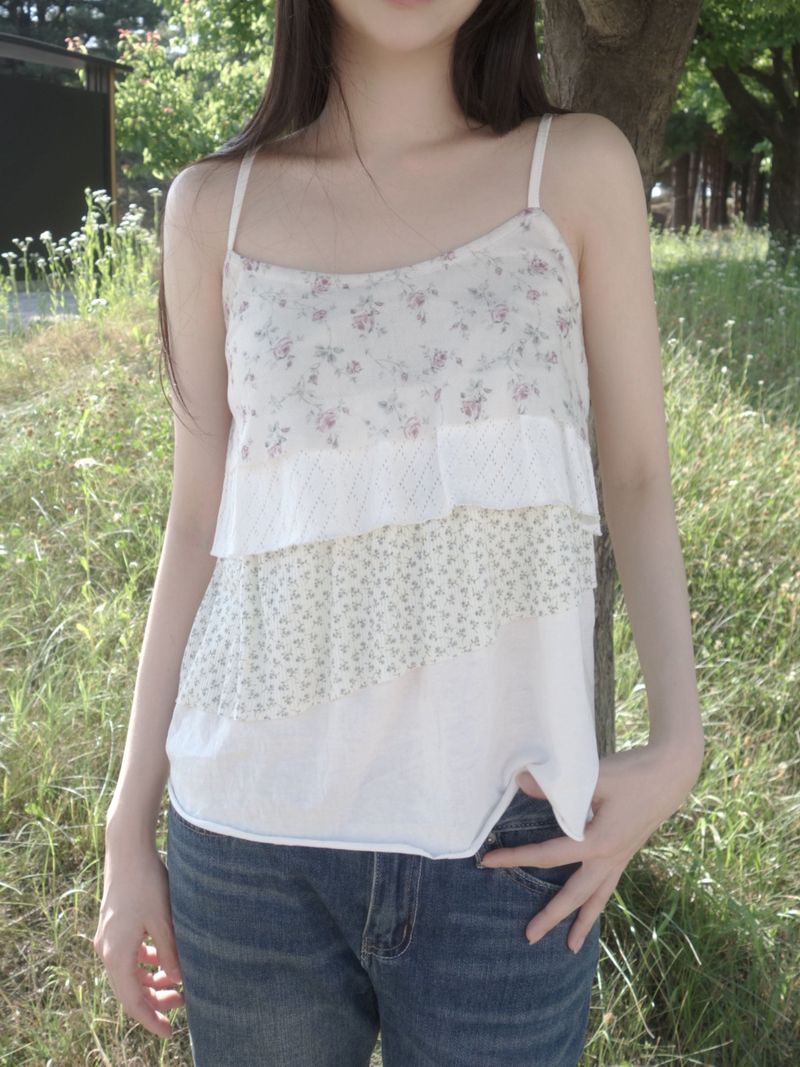 ZELENA（ゼレナ）の「feathers sleeveless（Tops）」