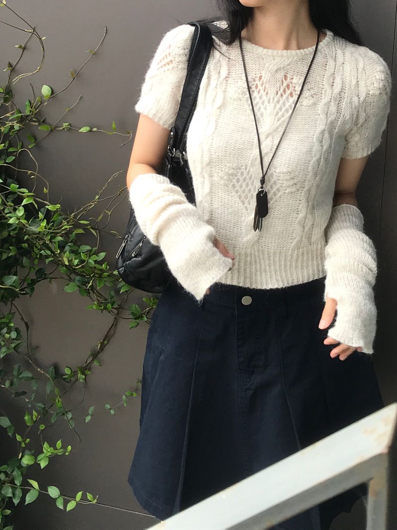 heenytsuki（ヒニツキ）の「Vintage Twisted Puff Knit Warmer SET（Tops）」