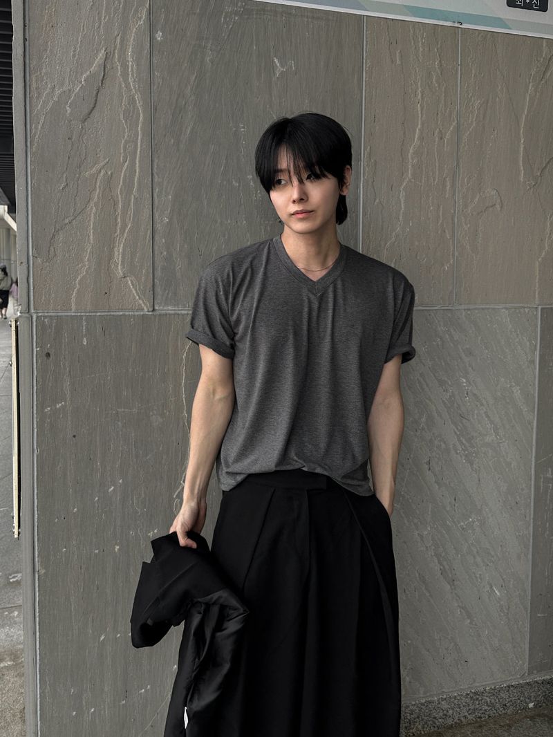 WHAT A LOOK（ワット ア ルック）の「Board Layering Half T-shirt (V-neck)（Tops）」